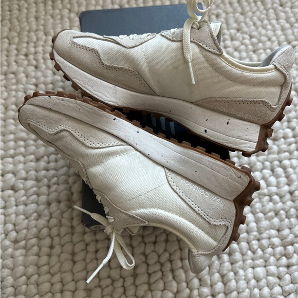 New Balance Beige 7 Mode de Vie 327 Shoes - Picture 3 of 5